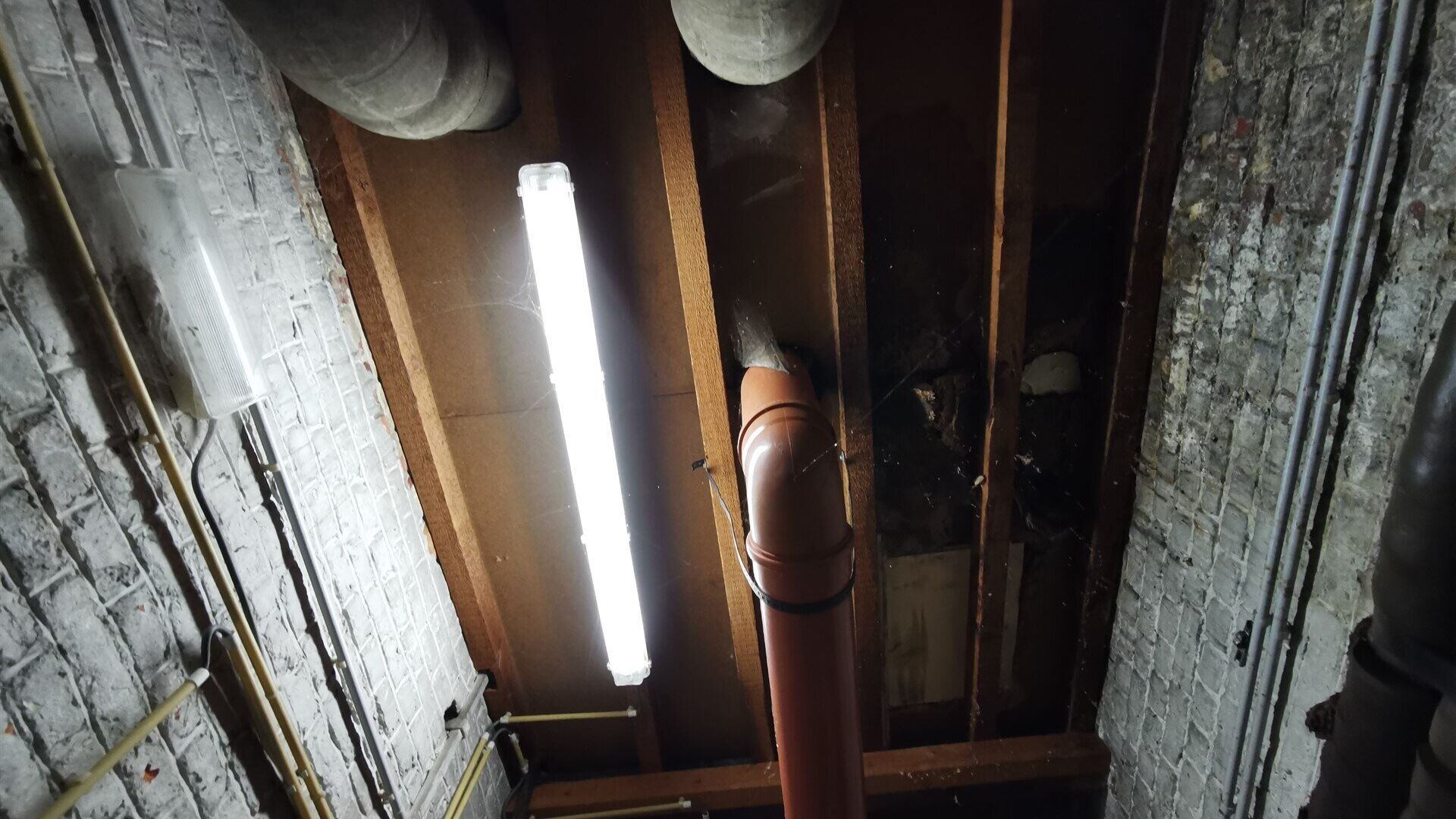 Bureelgebouw te koop in LEUVEN