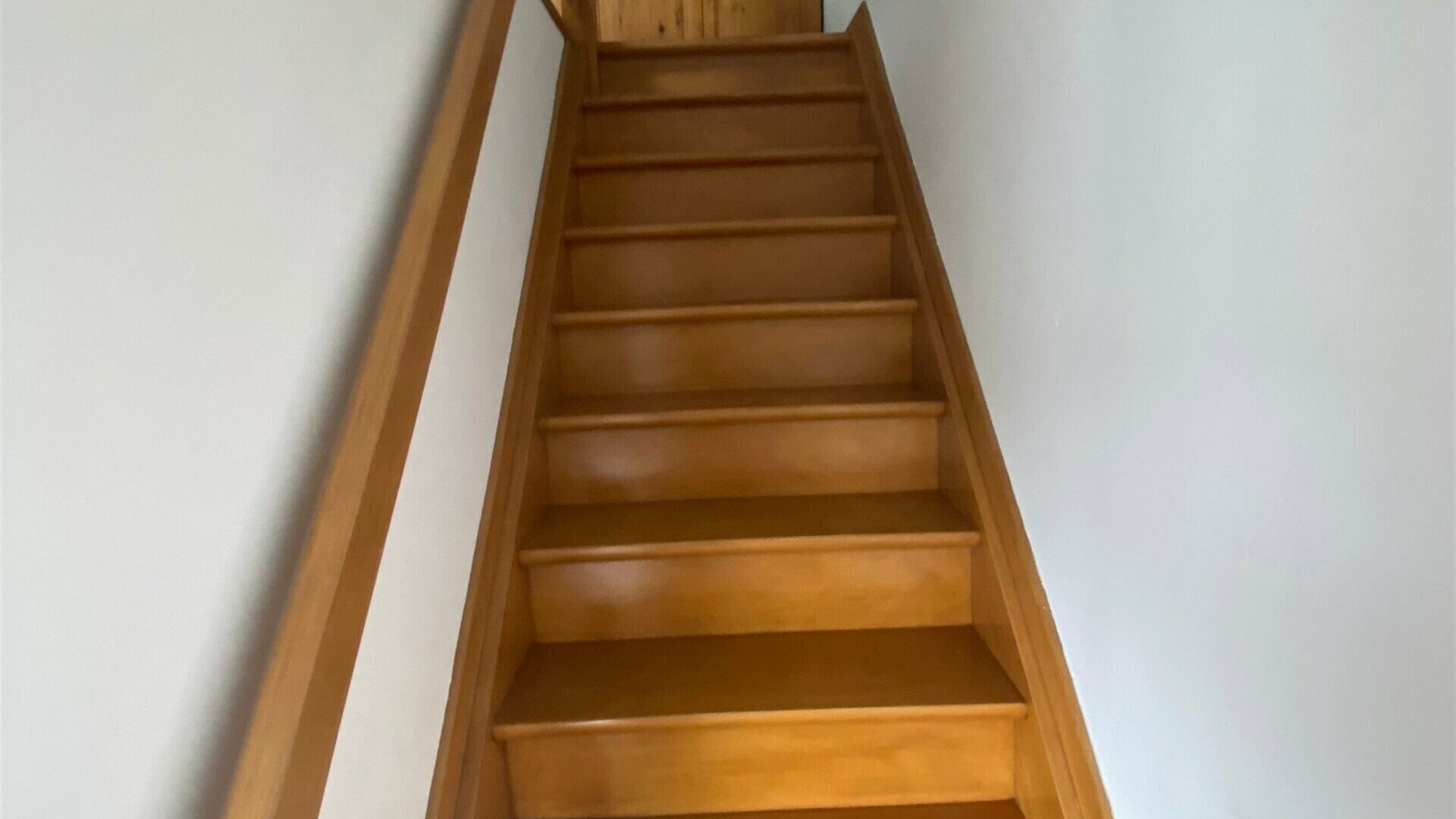 Call floor for rent in EVERBERG