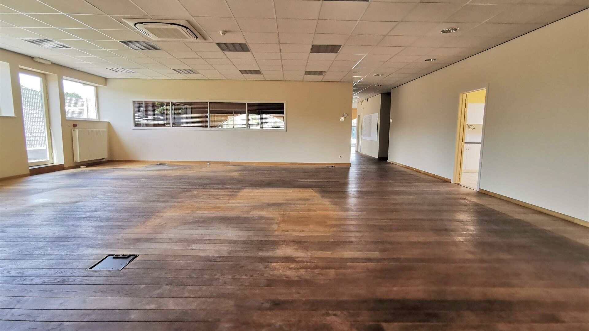 Commerce &agrave; louer &agrave; HERENT