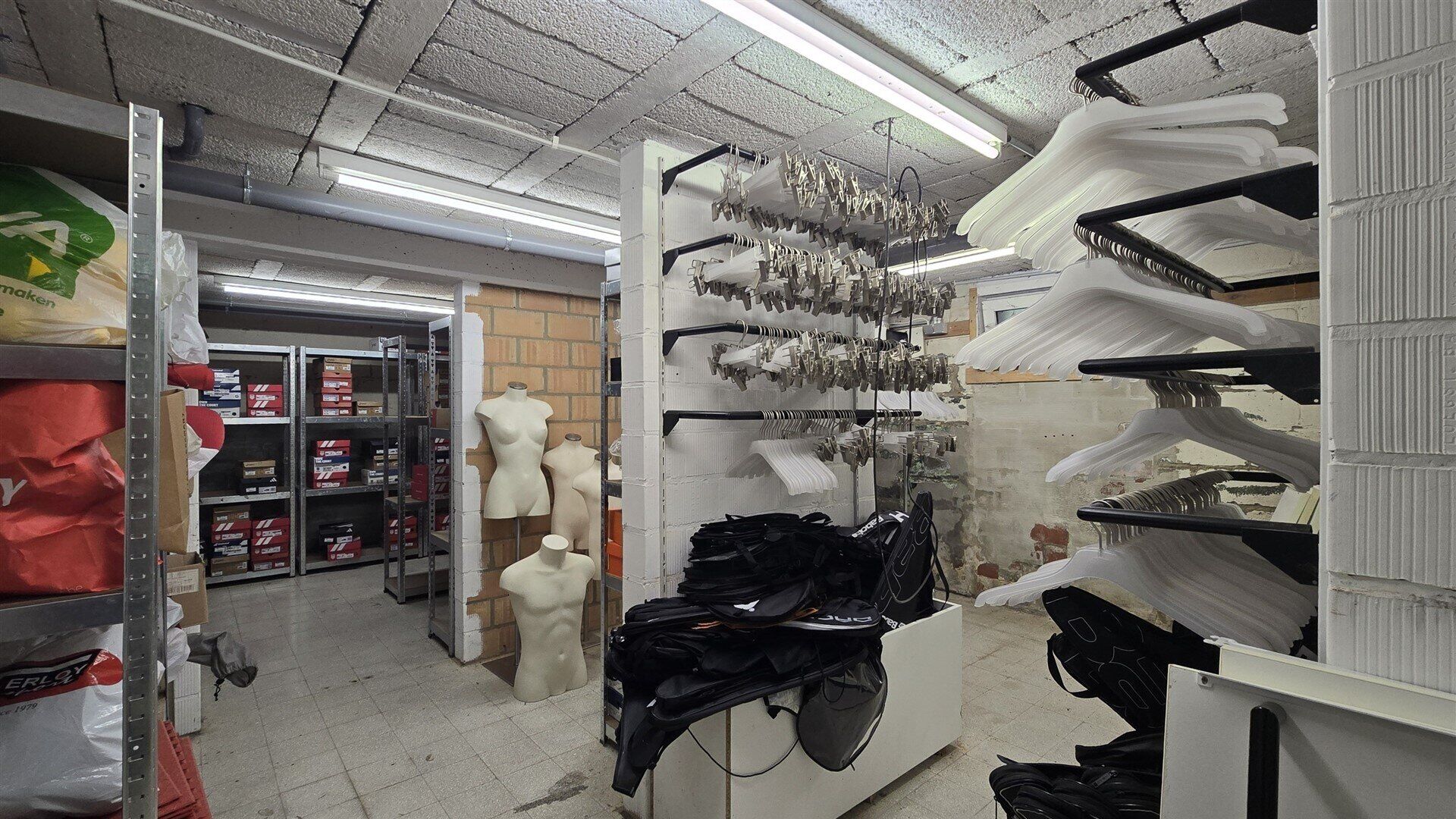 Commerce &agrave; louer &agrave; KORTENBERG