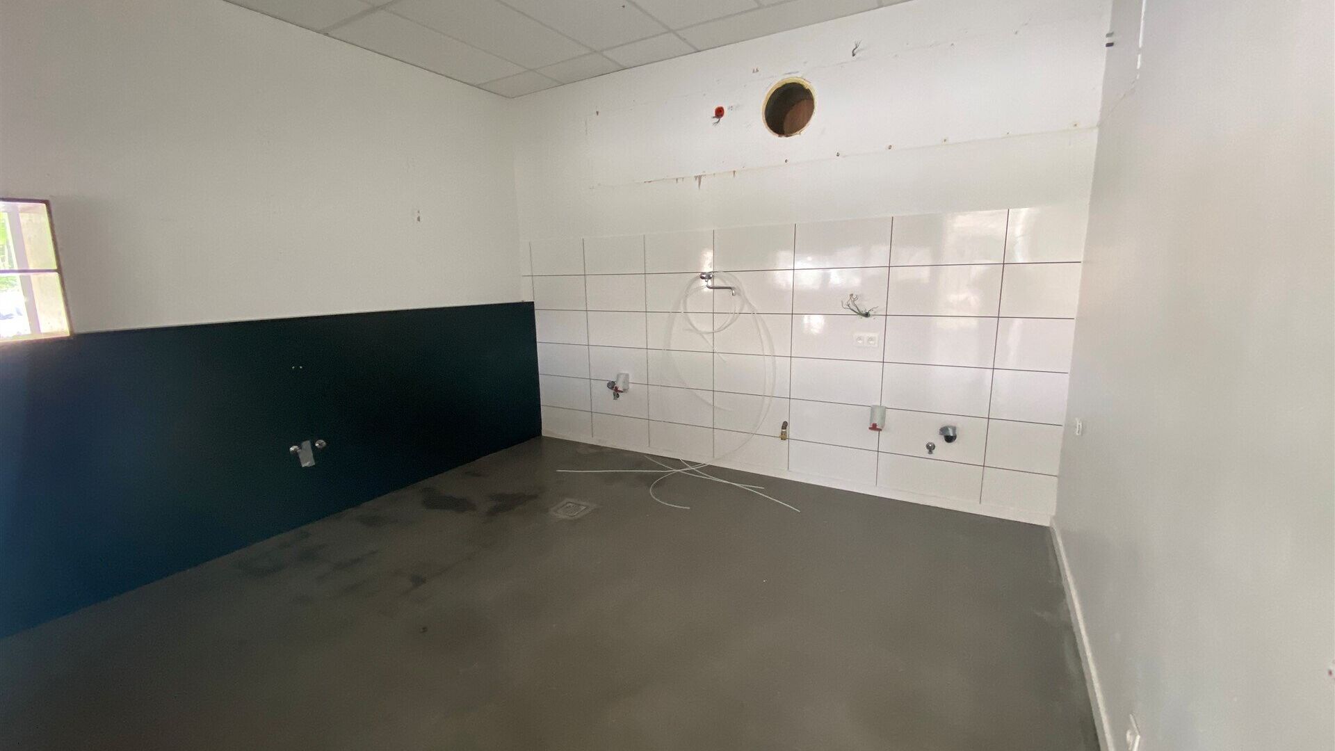 Commercial building for rent in HEVERLEE