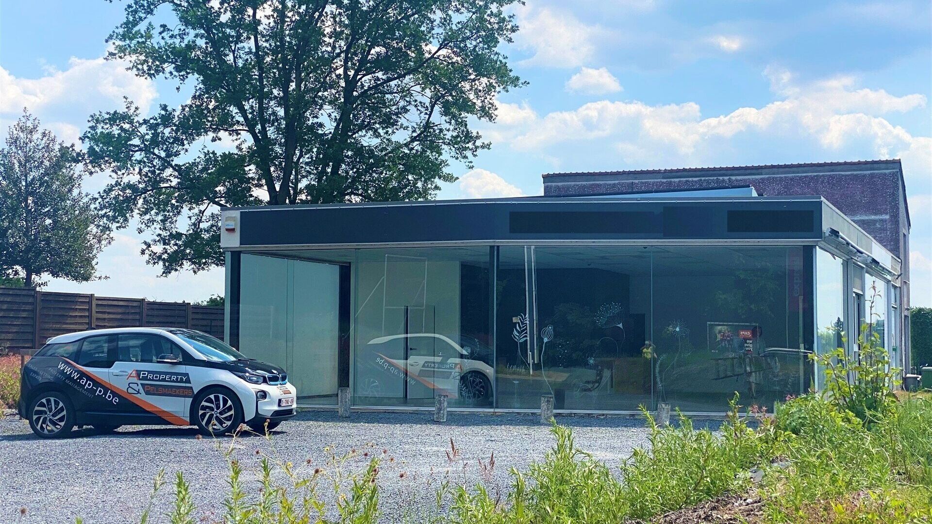 Commercial building for rent in HEVERLEE