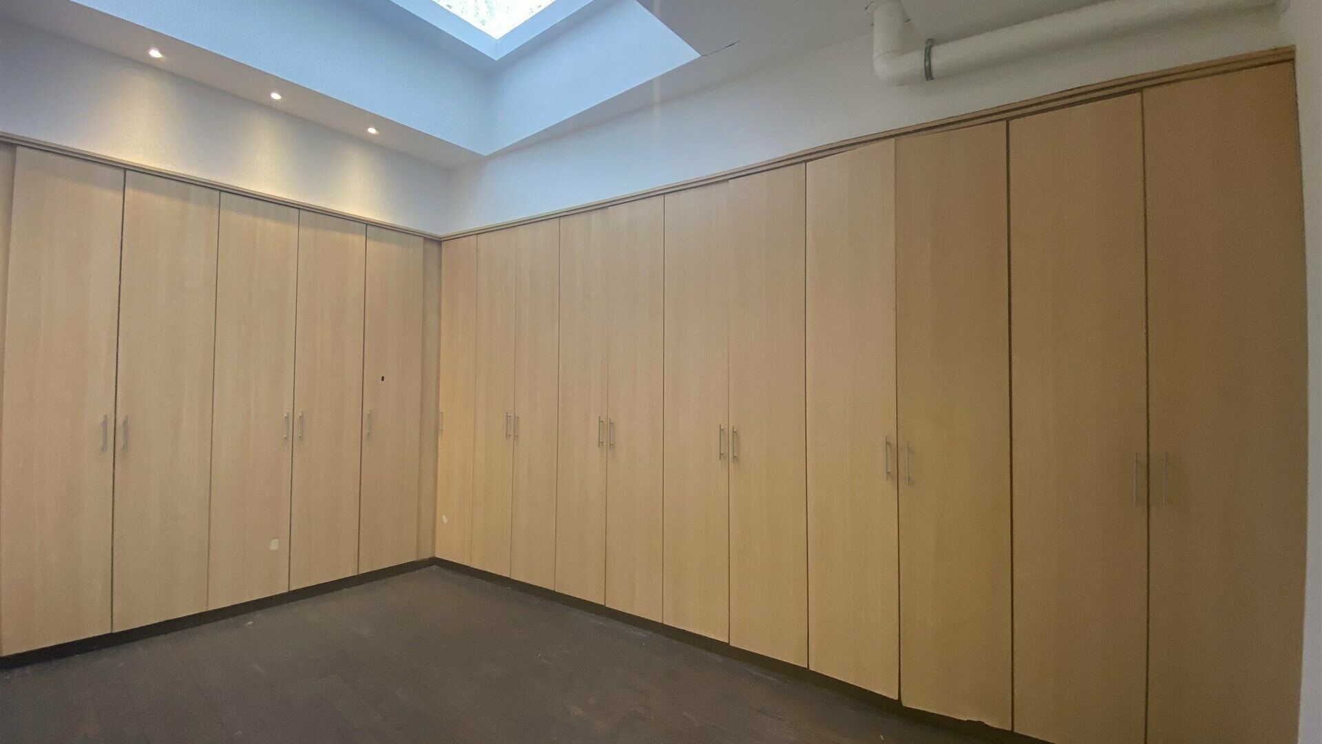 Commercial building for rent in LEUVEN