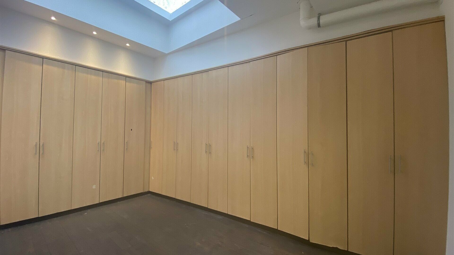 Commercial building for rent in LEUVEN