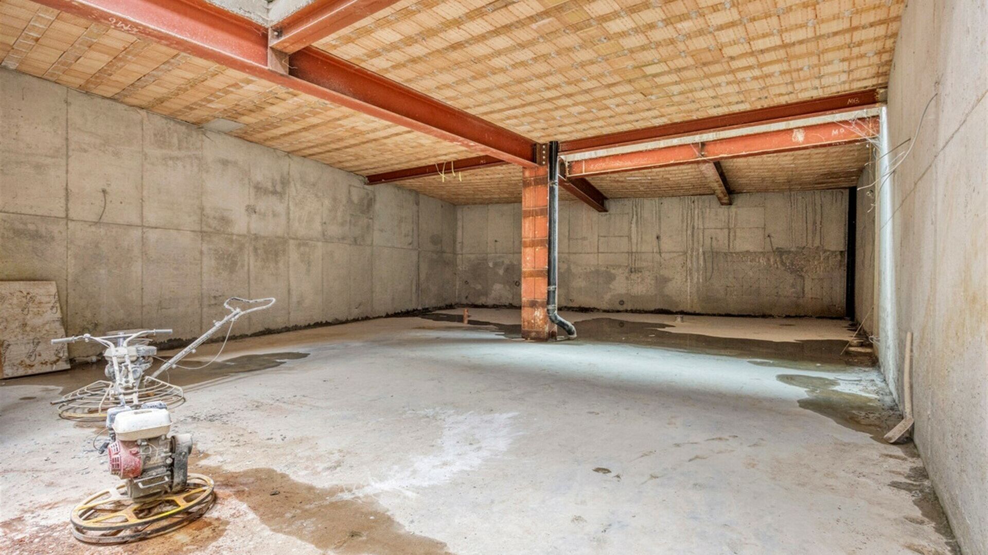 Bureelgebouw te koop in LEUVEN