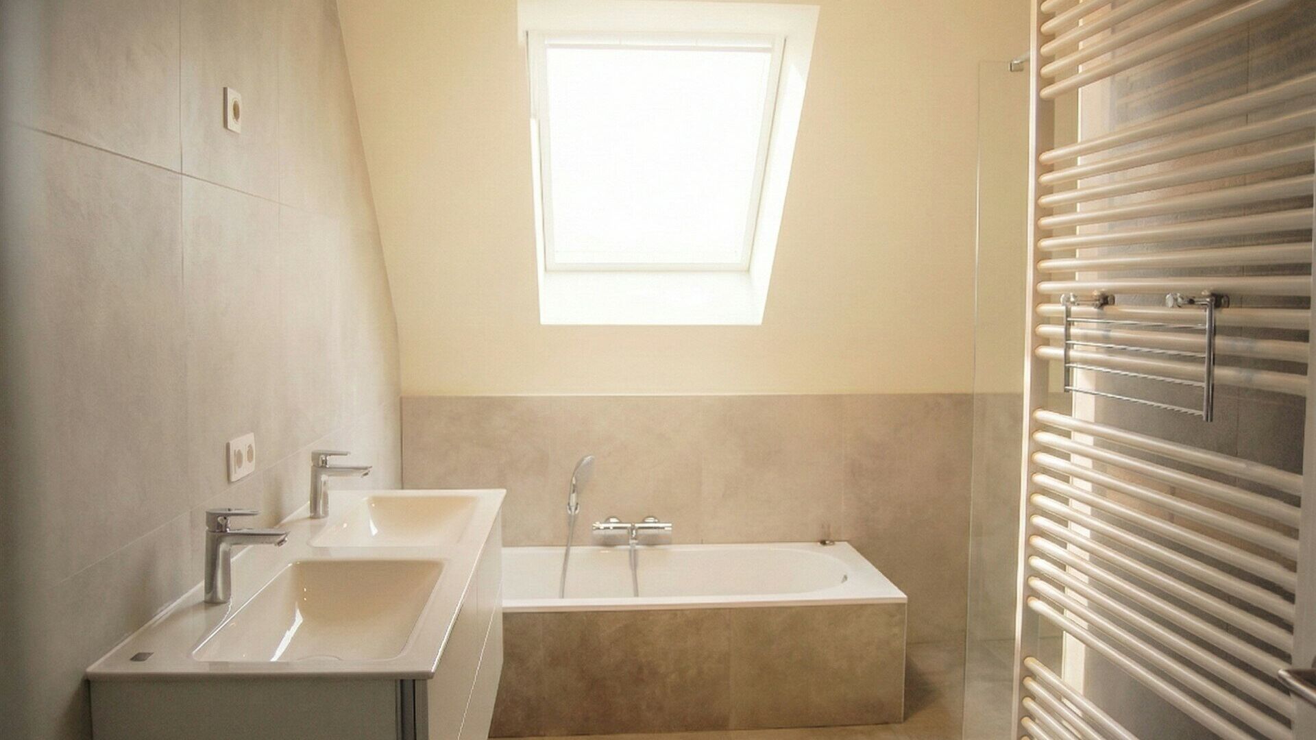 Duplex/penthouse for rent in Meerbeek