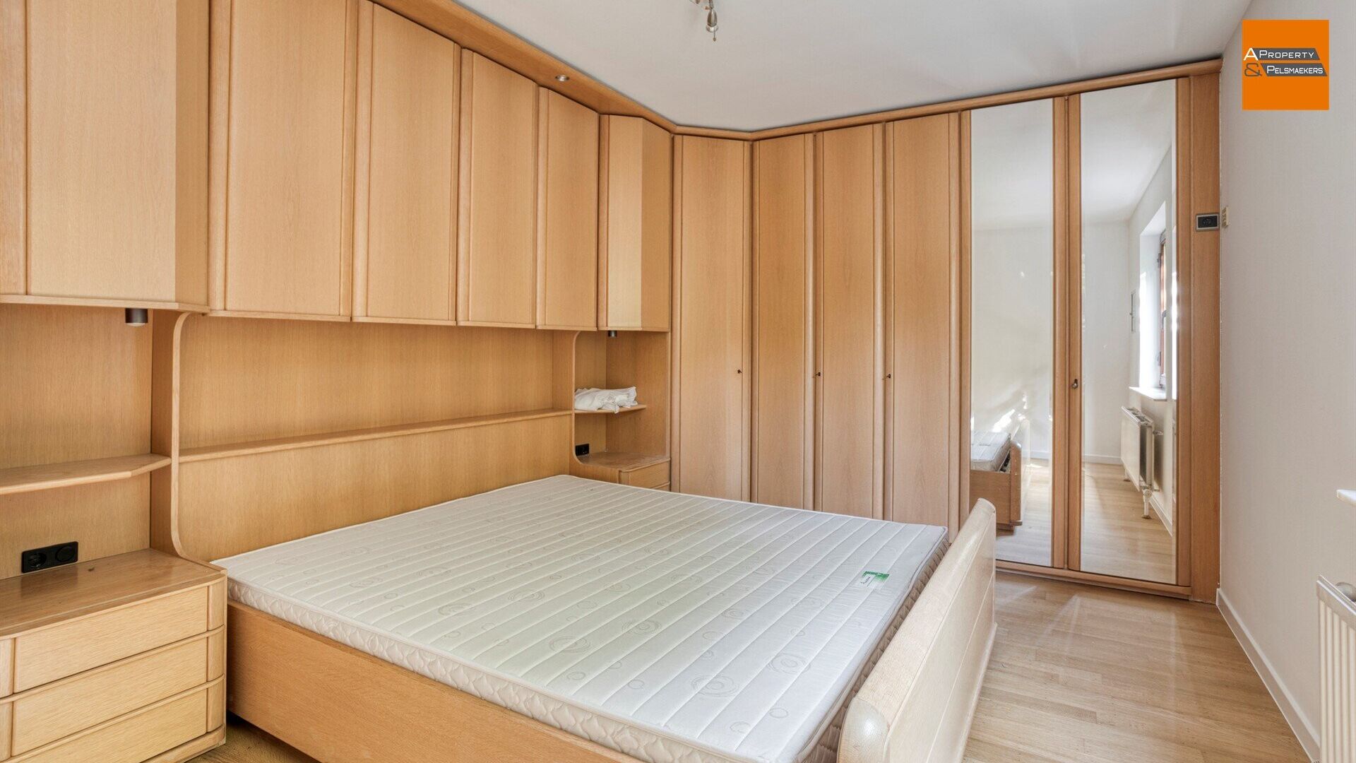 Gelijkvloers te koop in SINT-STEVENS-WOLUWE