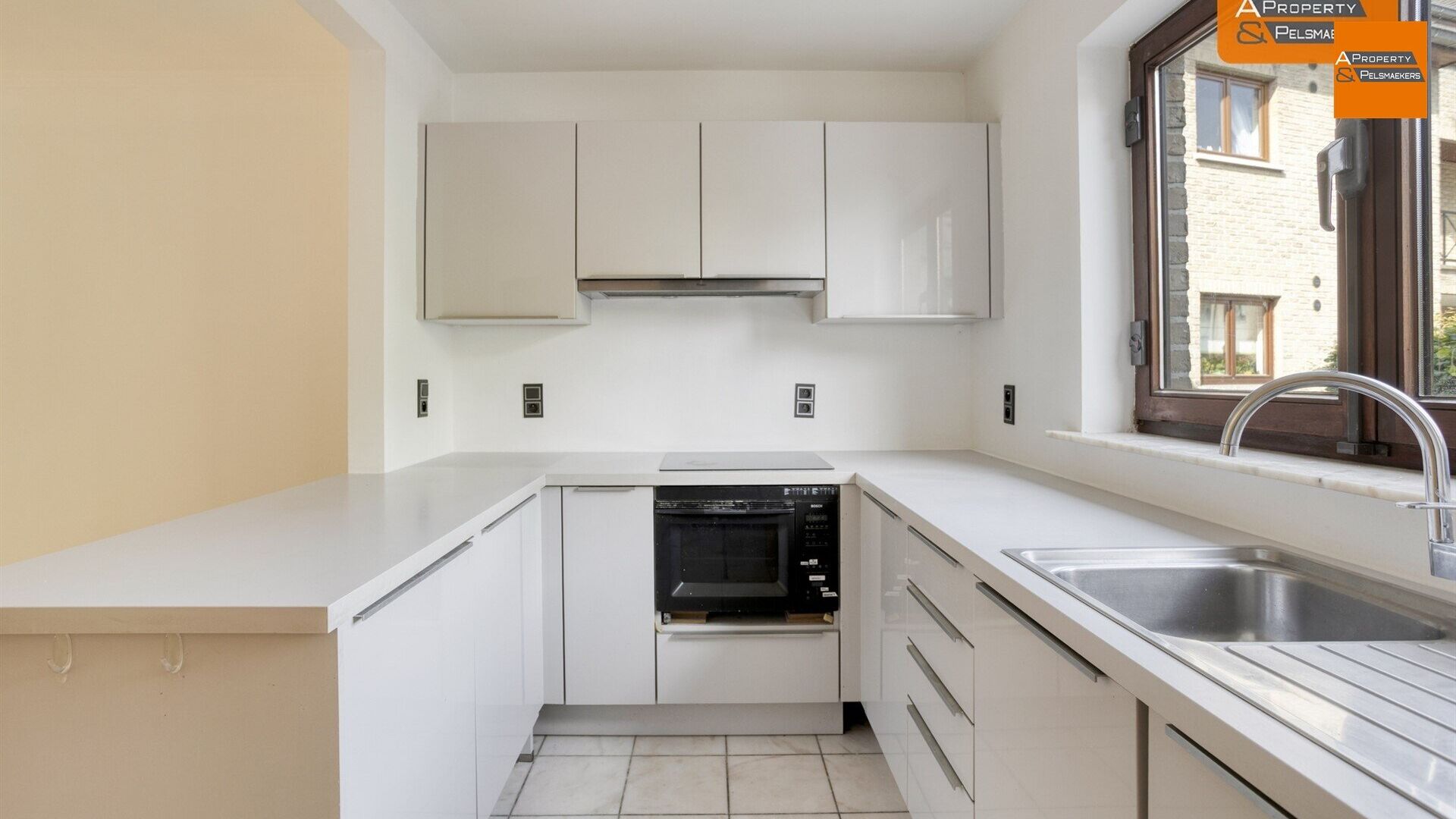 Gelijkvloers te koop in SINT-STEVENS-WOLUWE