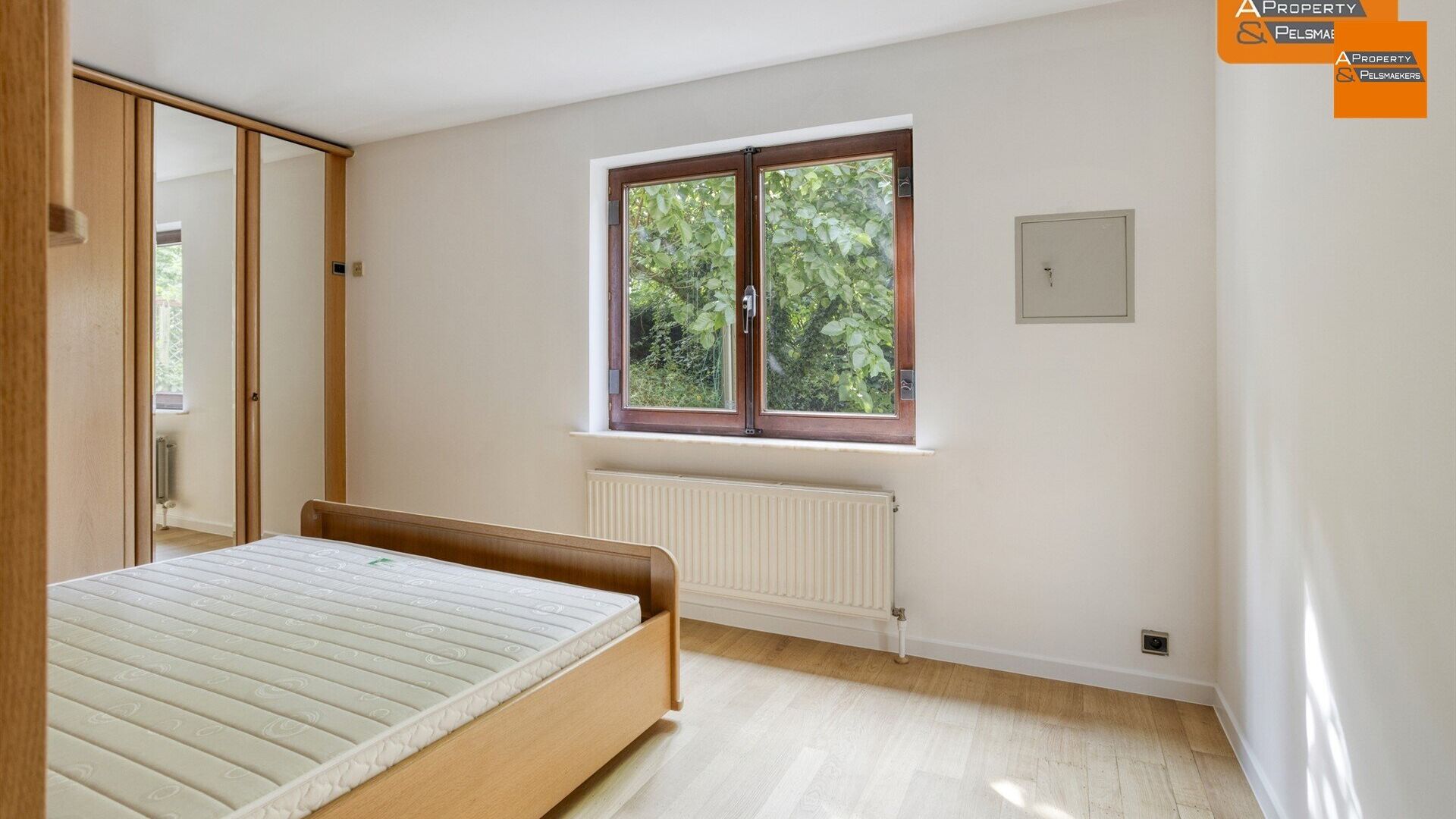 Gelijkvloers te koop in SINT-STEVENS-WOLUWE