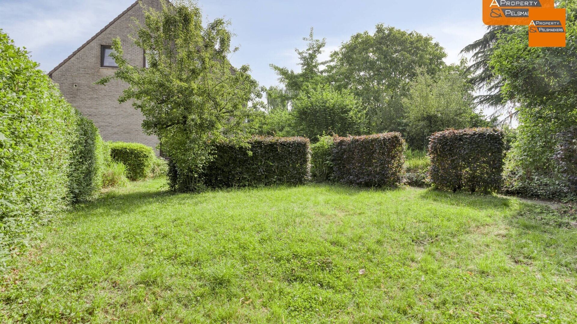 Gelijkvloers te koop in SINT-STEVENS-WOLUWE
