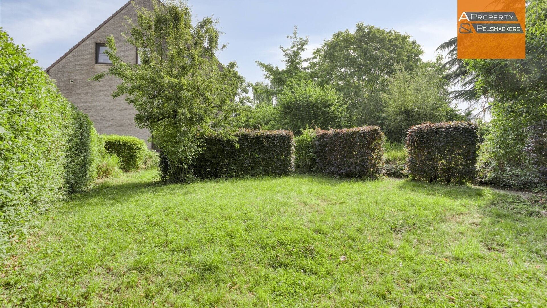 Gelijkvloers te koop in SINT-STEVENS-WOLUWE