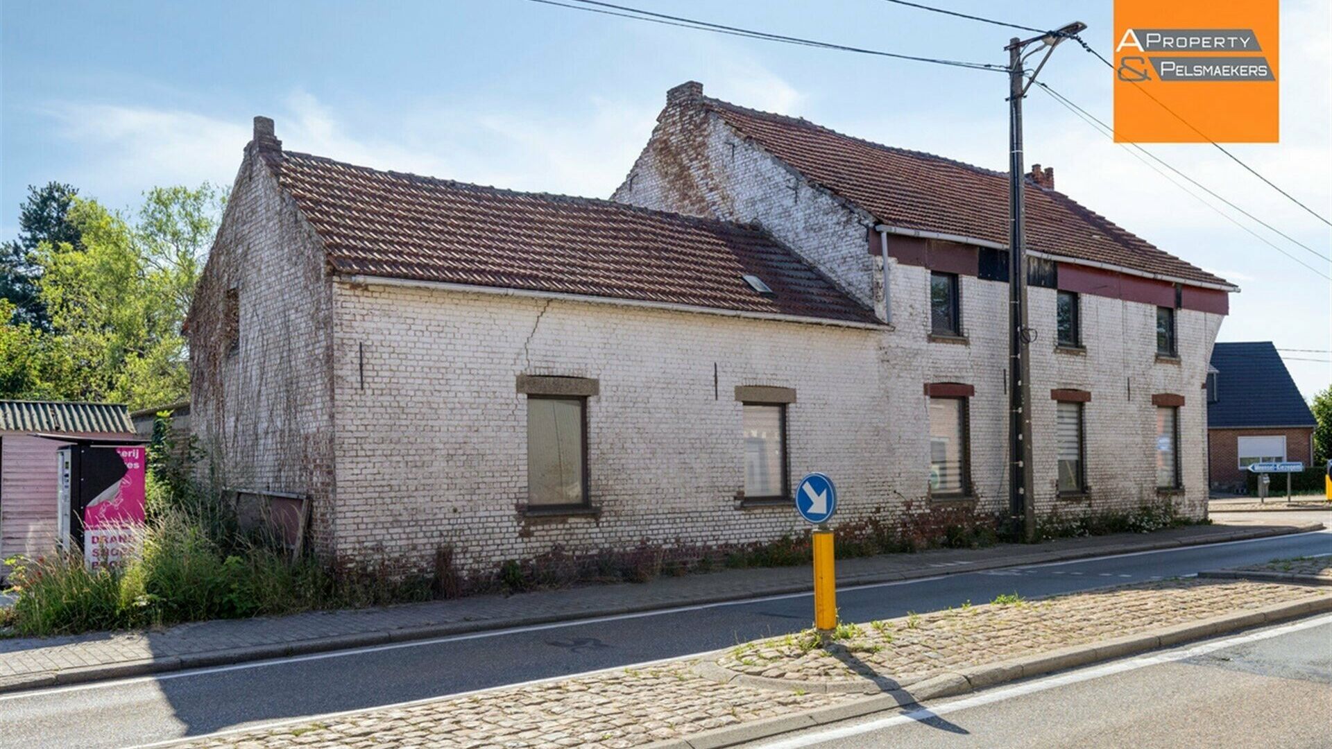 Gemengd gebouw te koop in LUBBEEK