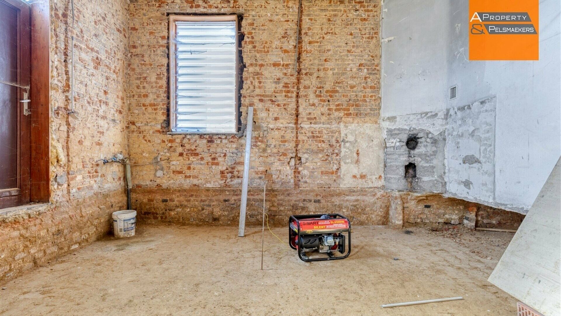 Gemengd gebouw te koop in LUBBEEK