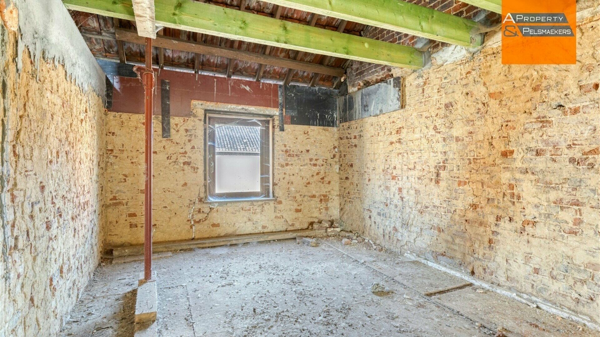 Gemengd gebouw te koop in LUBBEEK