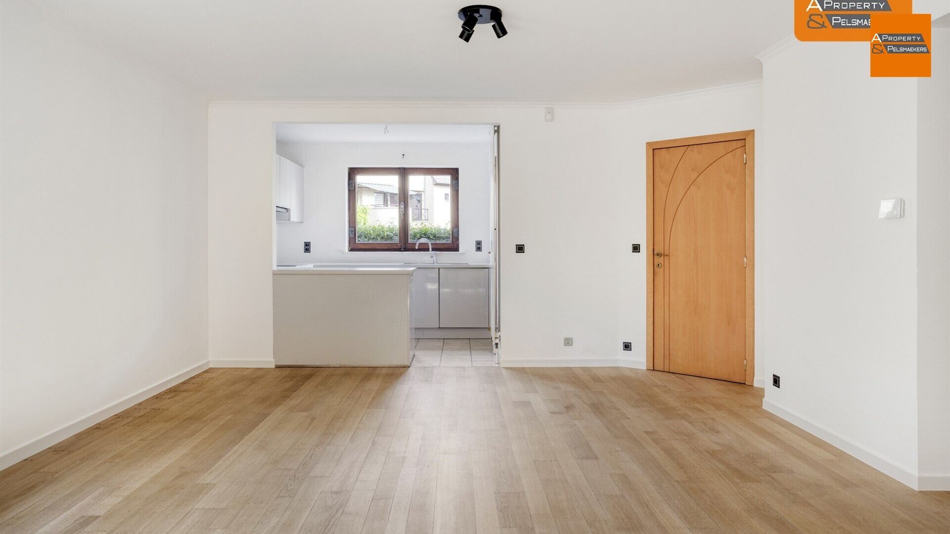 Ground floor for sale in SINT-STEVENS-WOLUWE