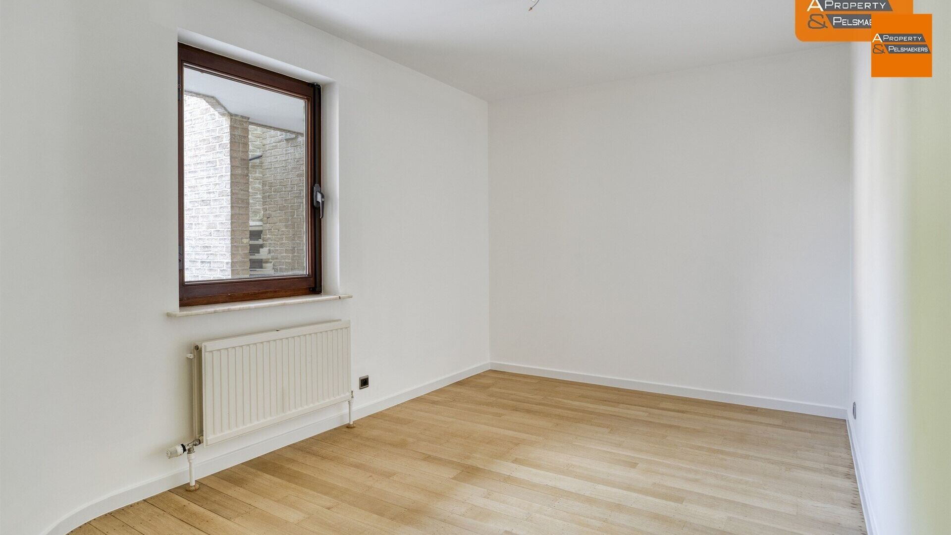 Ground floor for sale in SINT-STEVENS-WOLUWE