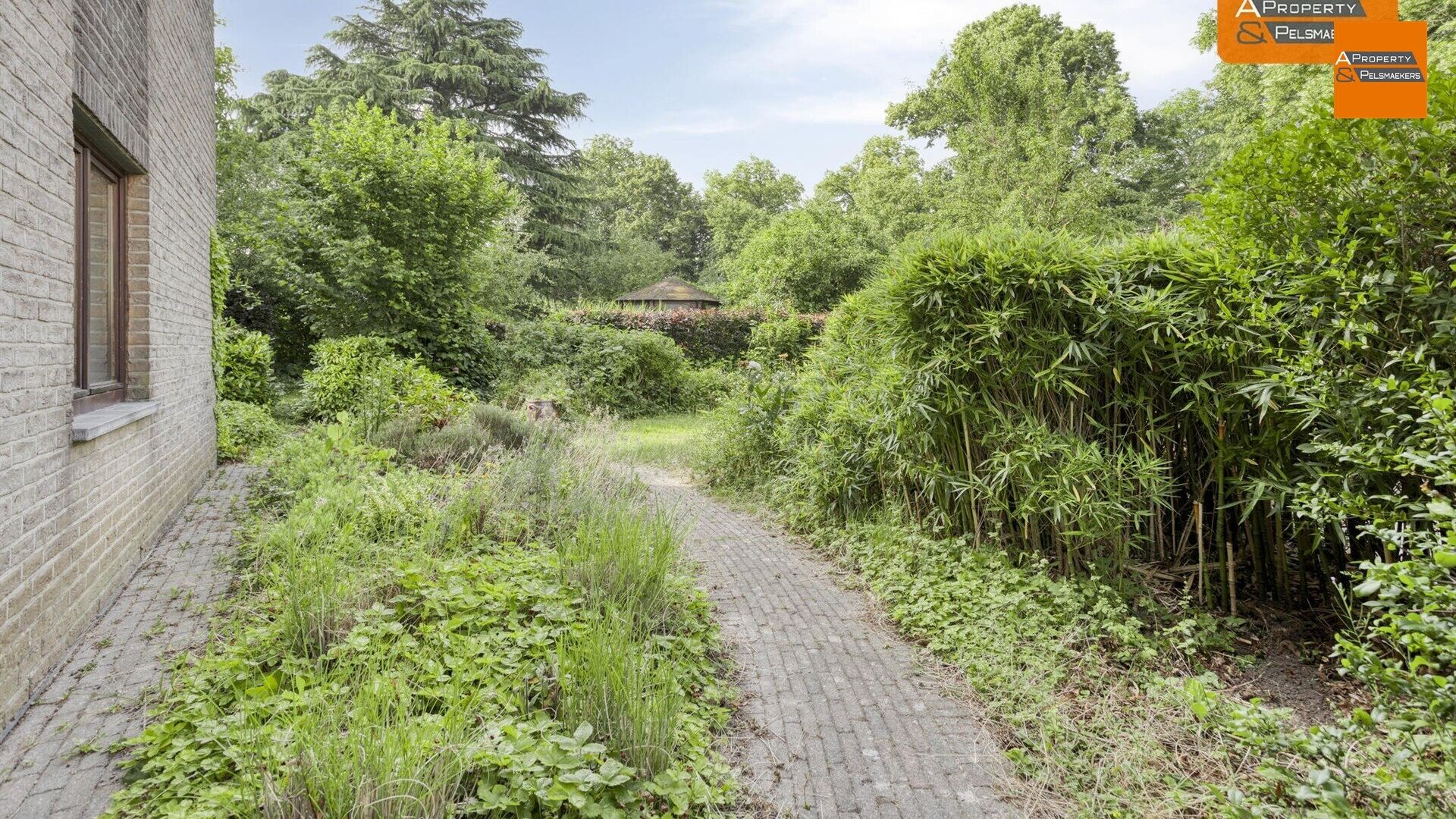 Ground floor for sale in SINT-STEVENS-WOLUWE