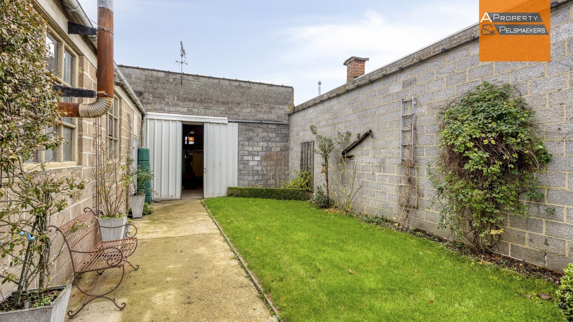 House for sale in MEERBEEK