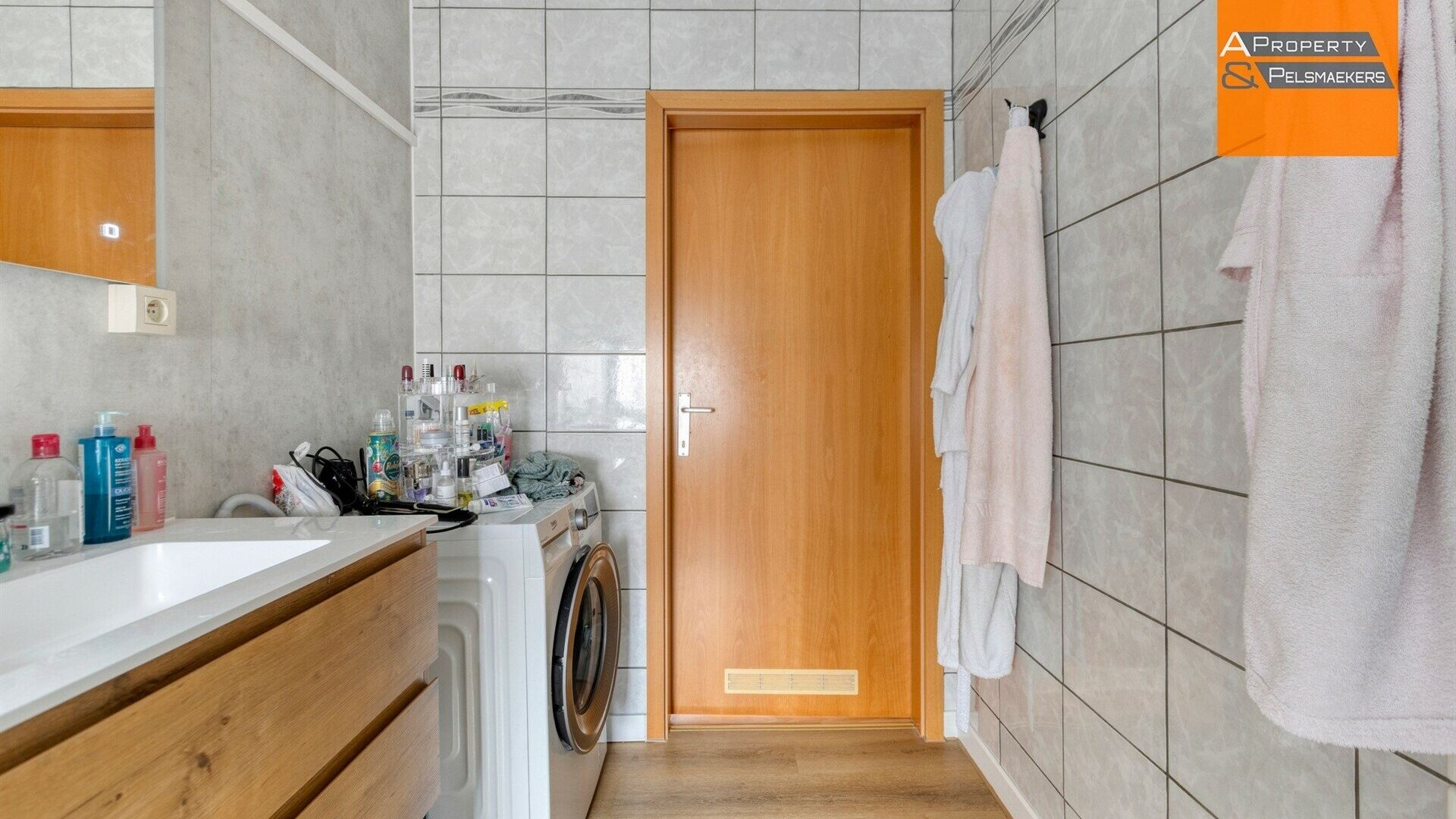 House for sale in STERREBEEK