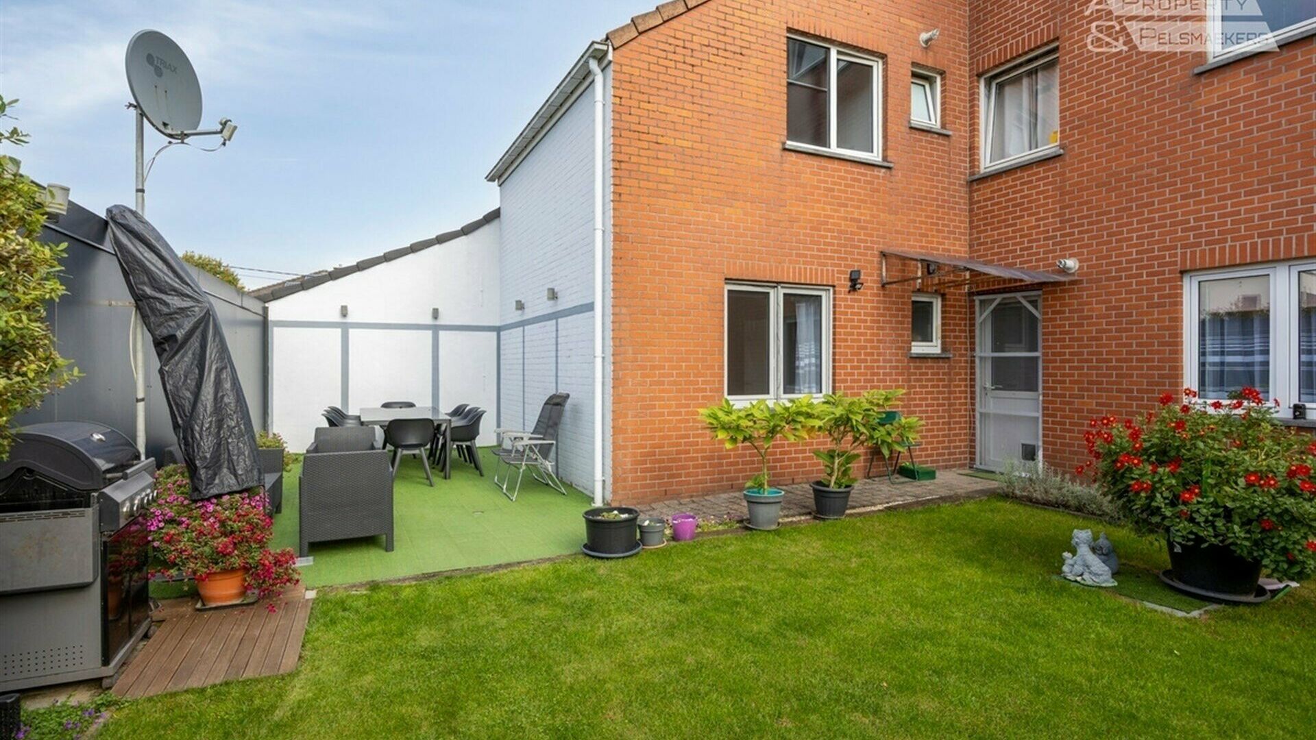 Immeuble à appartements à vendre à MEERBEEK