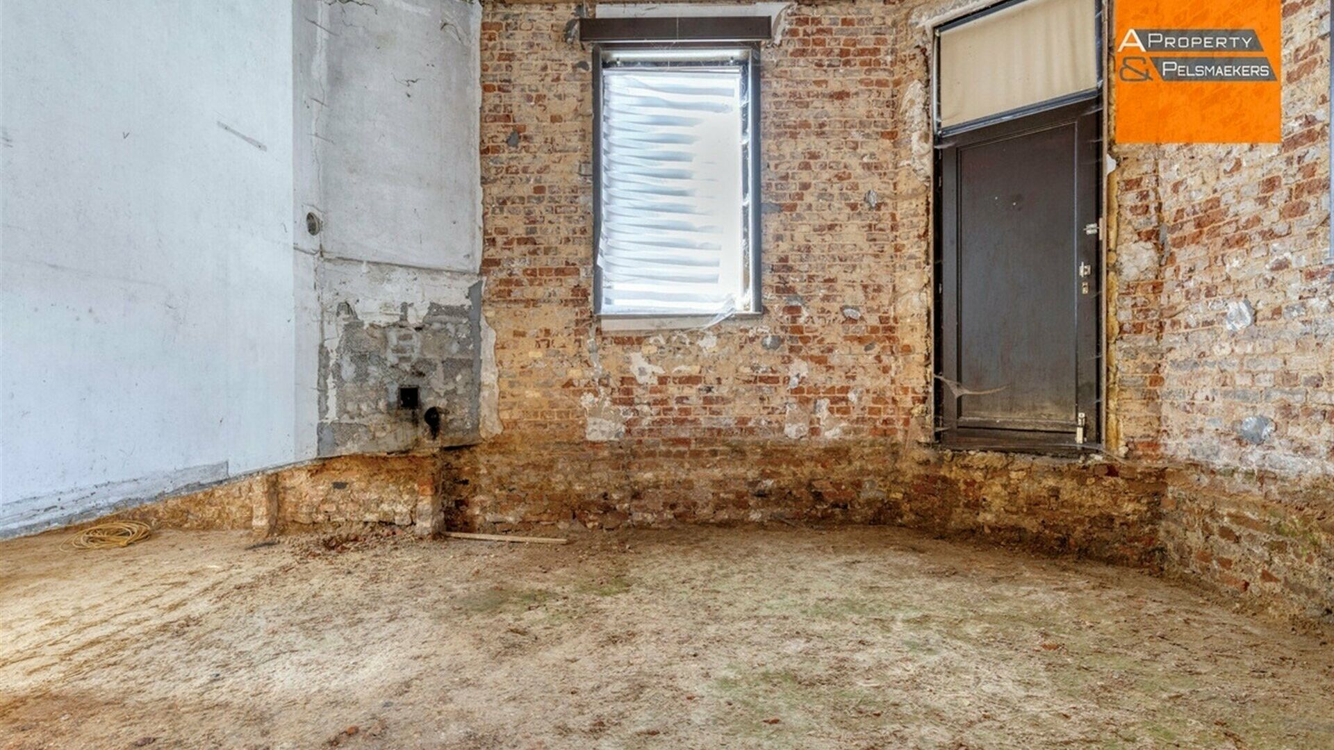 Immeuble mixte à vendre à LUBBEEK