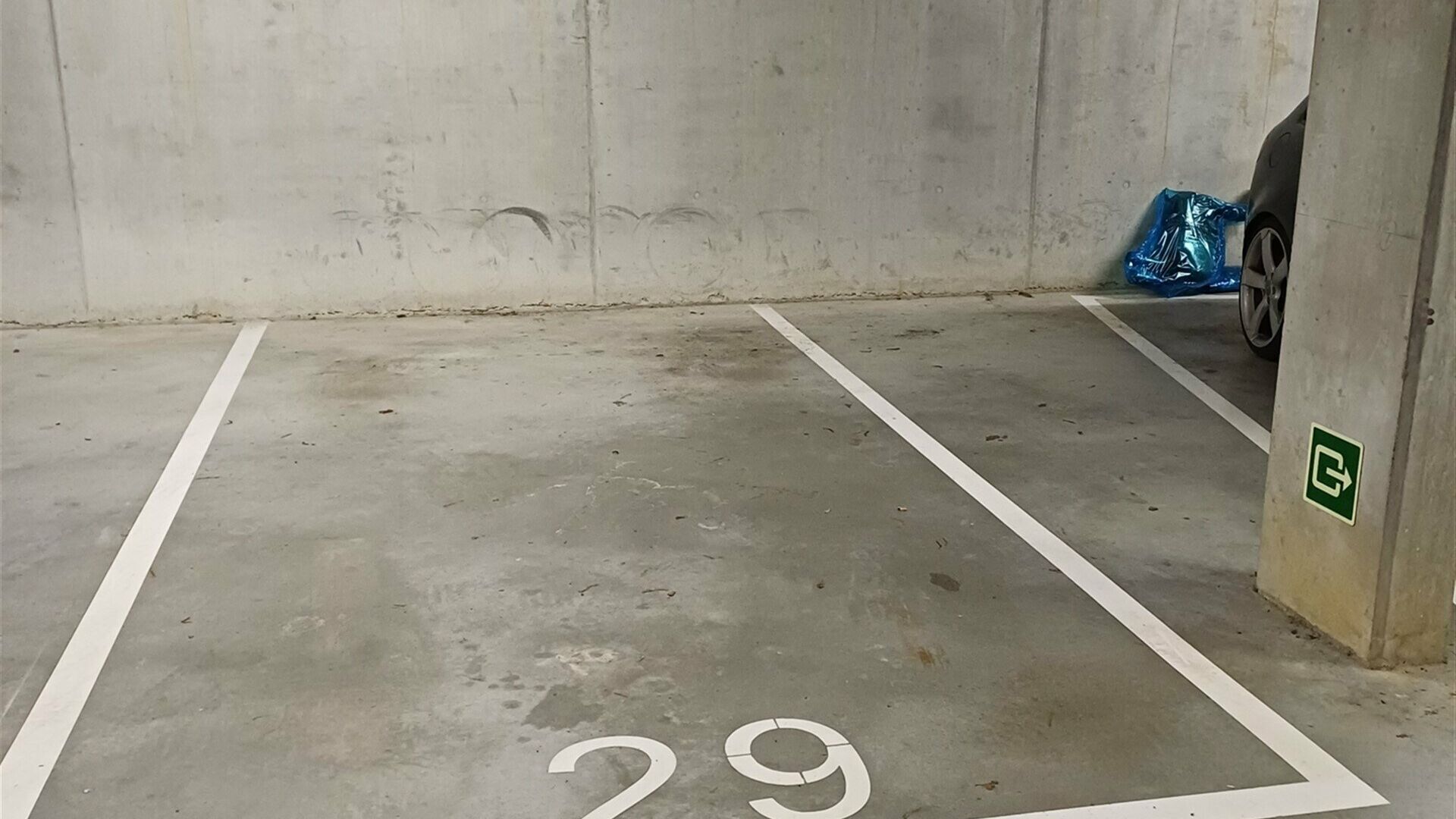 Parking - Binnenstaanplaats for rent in KORTENBERG