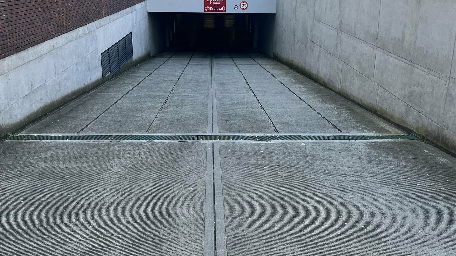 Parking - Binnenstaanplaats te koop in KORTENBERG