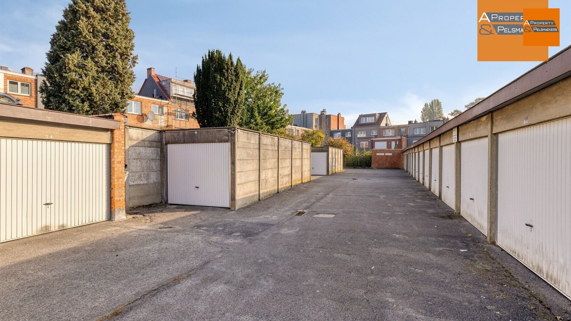 Parking - gesloten garagebox for sale in ANDERLECHT