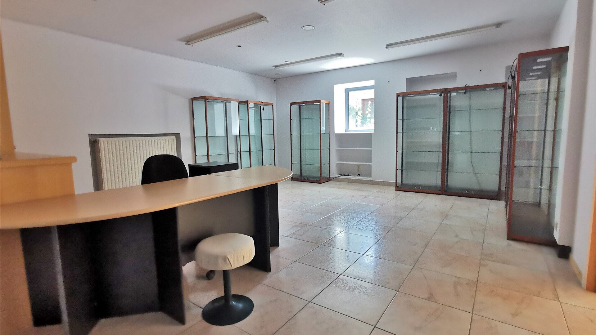 Retail space for rent in HERENT