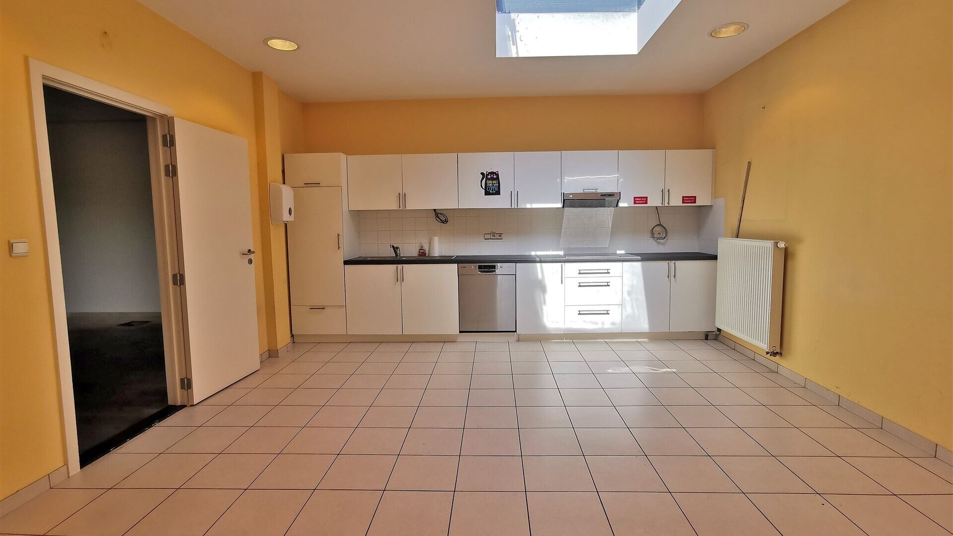 Retail space for rent in HERENT