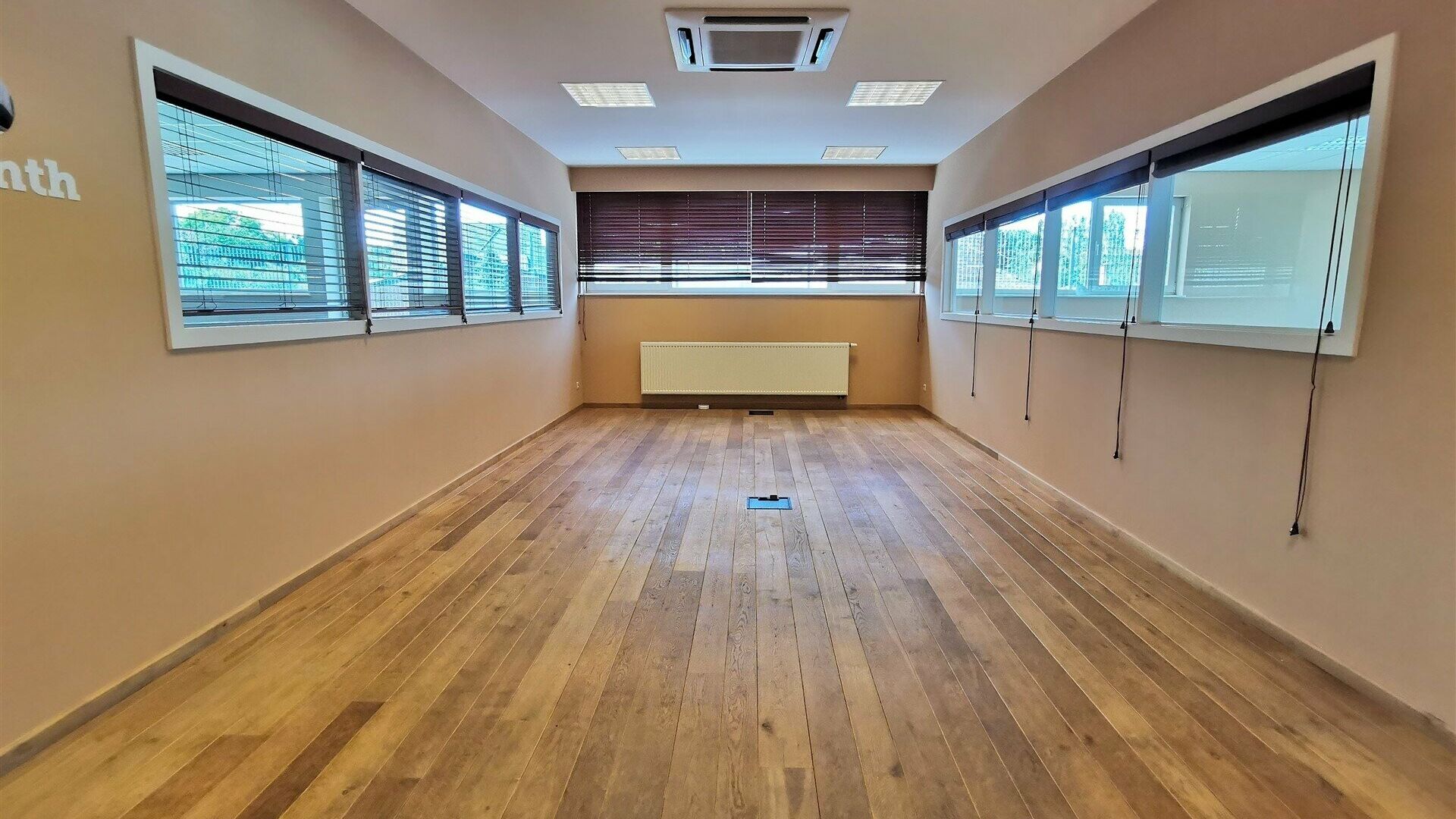 Retail space for sale in HERENT