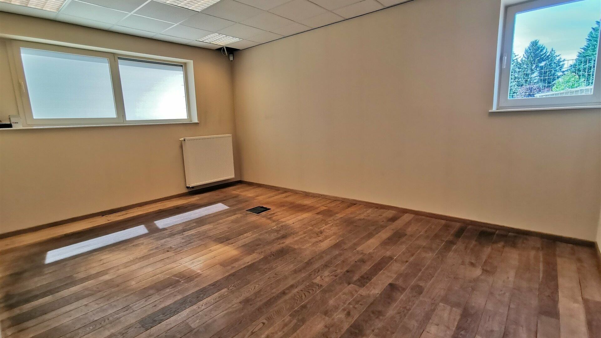 Retail space for sale in HERENT