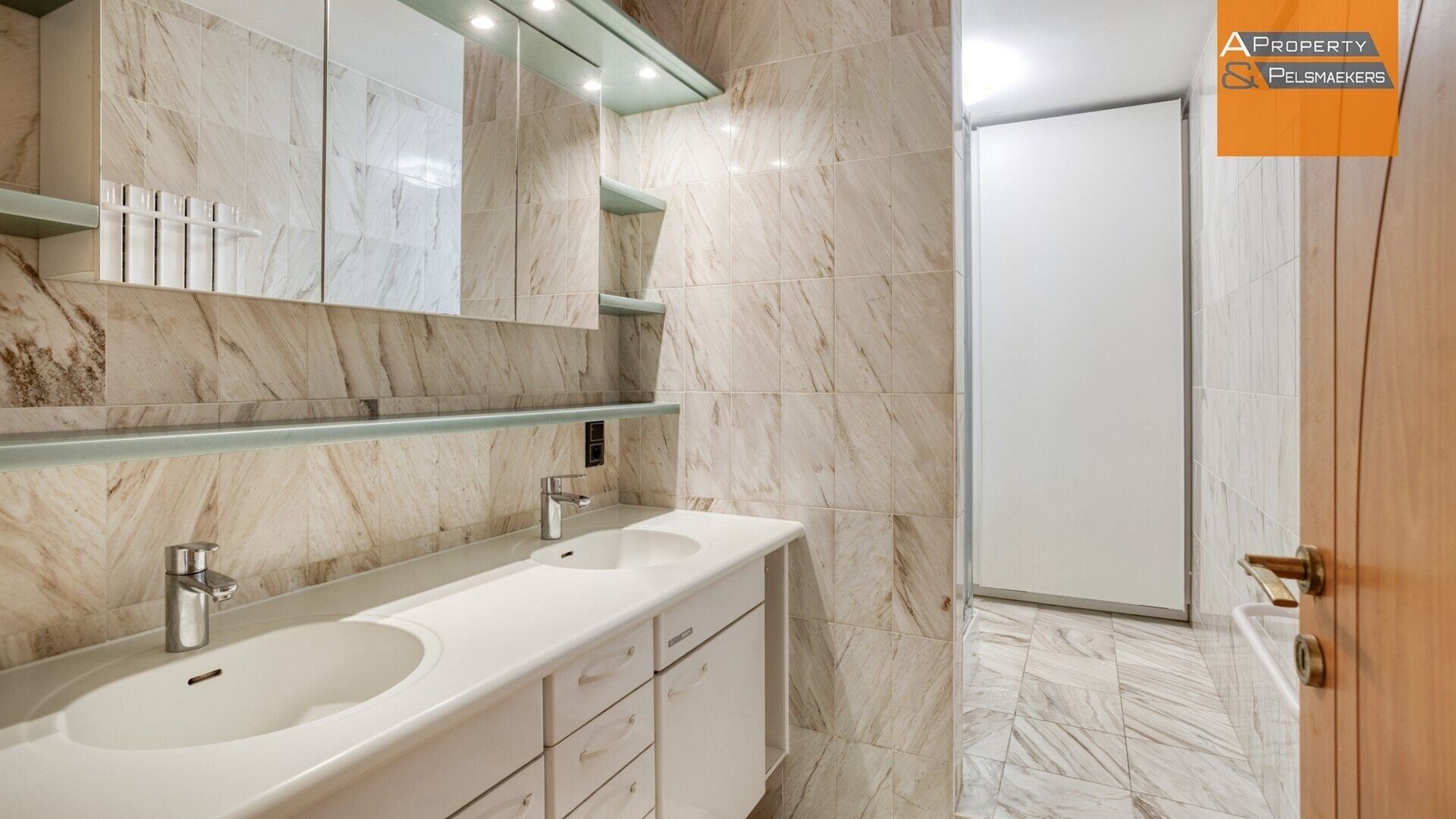 Rez-de-Chaussée à vendre à SINT-STEVENS-WOLUWE