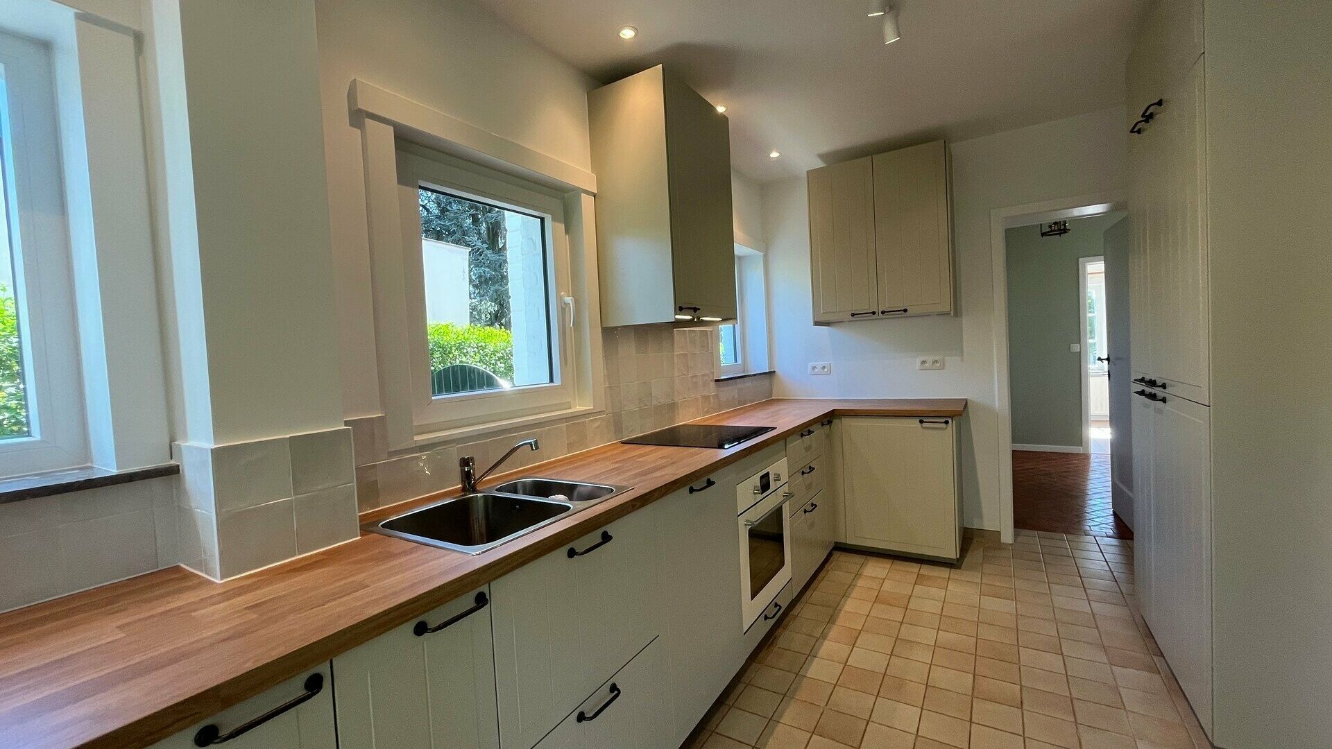 Villa for rent in STERREBEEK