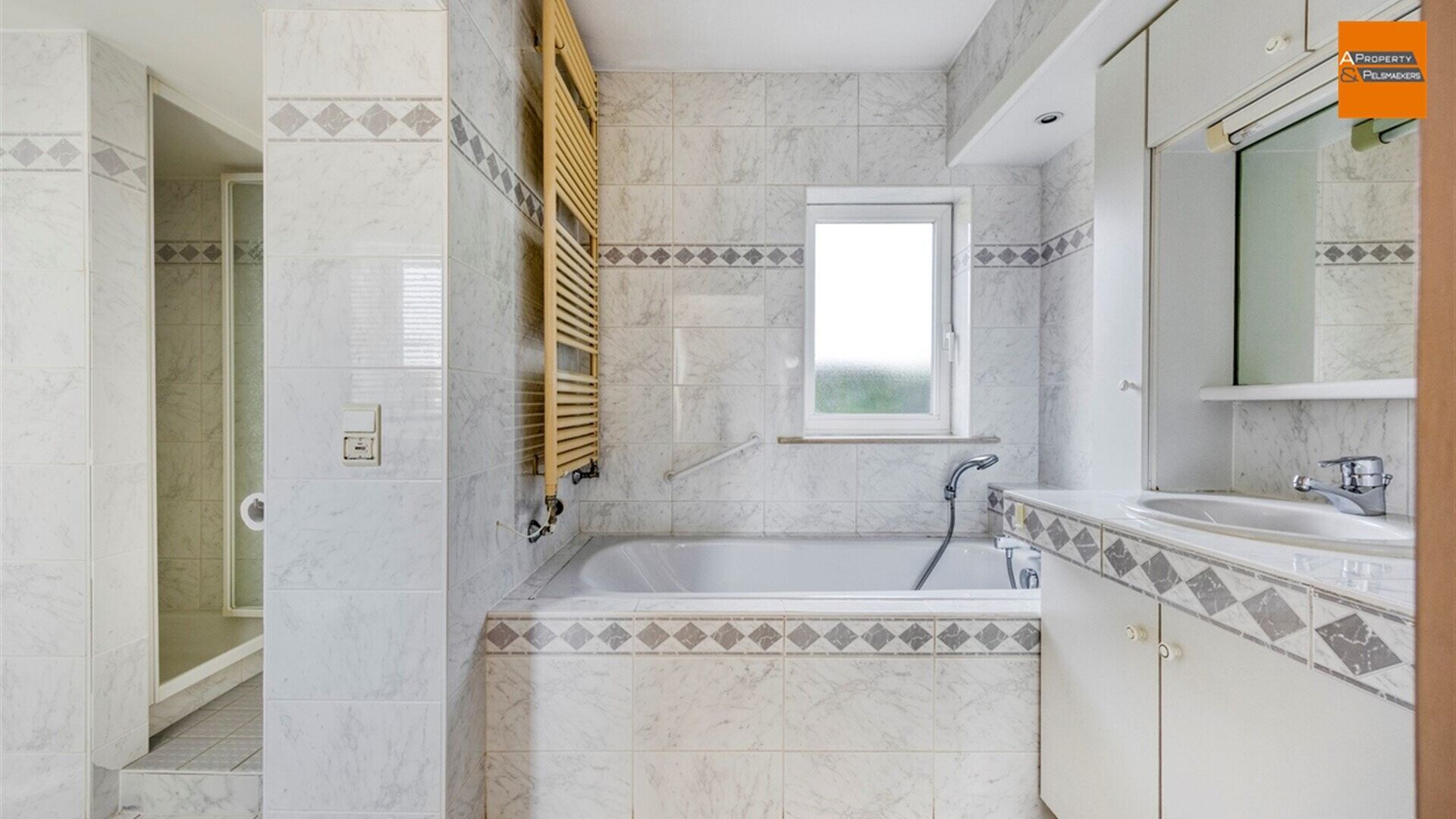 Villa for sale in NEERIJSE