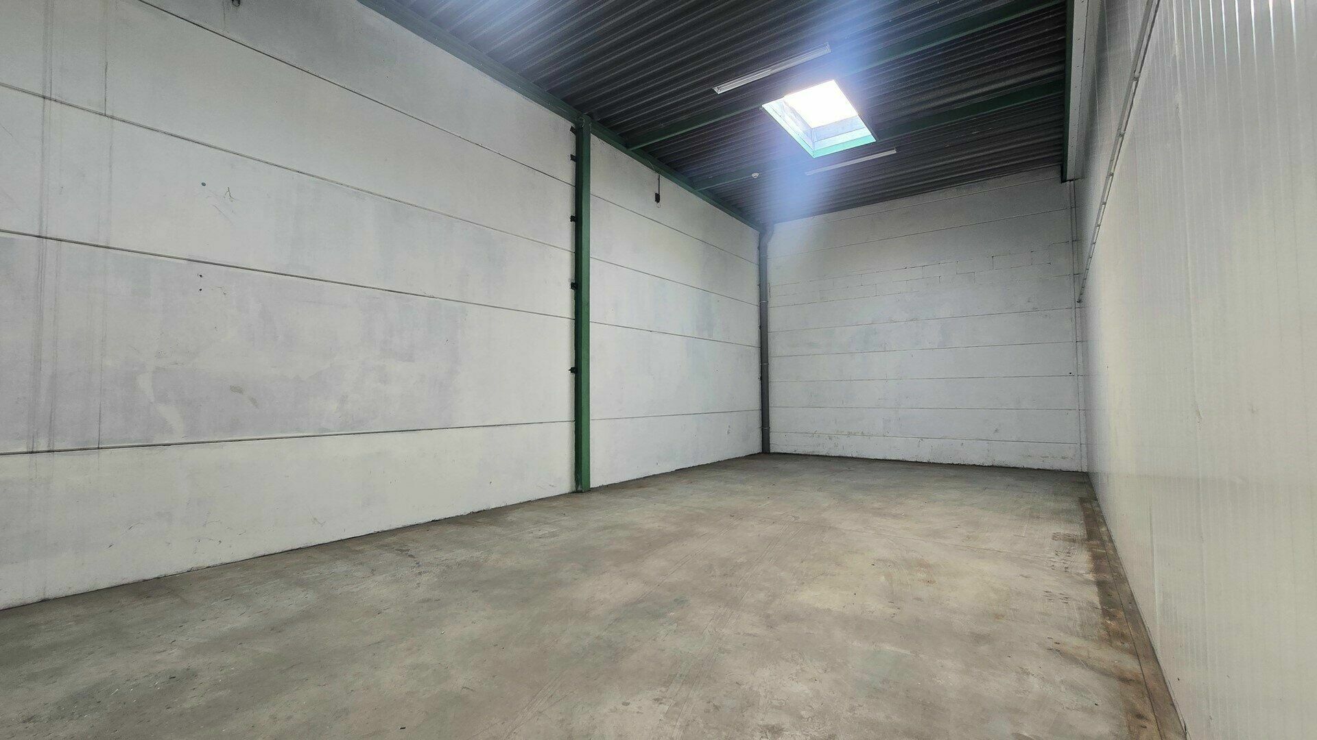 Warehouse for rent in HERENT