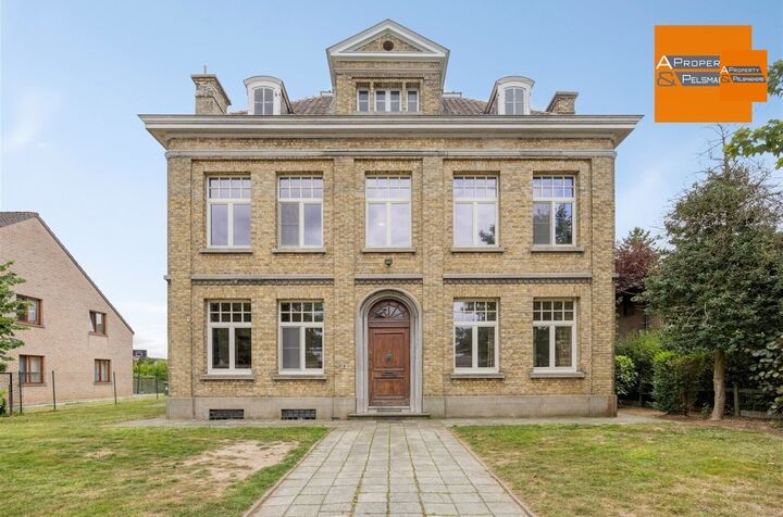 Herenhuis te koop in KORTENBERG