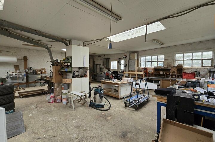 Magasin &agrave; louer &agrave; Wezembeek-Oppem