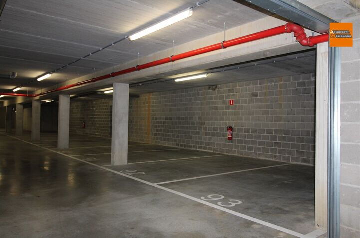 Parking - Binnenstaanplaats for rent in KORTENBERG