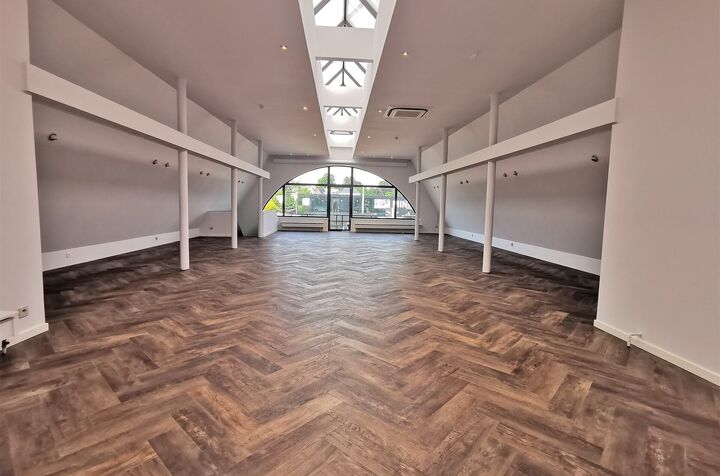 Retail space for rent in HERENT